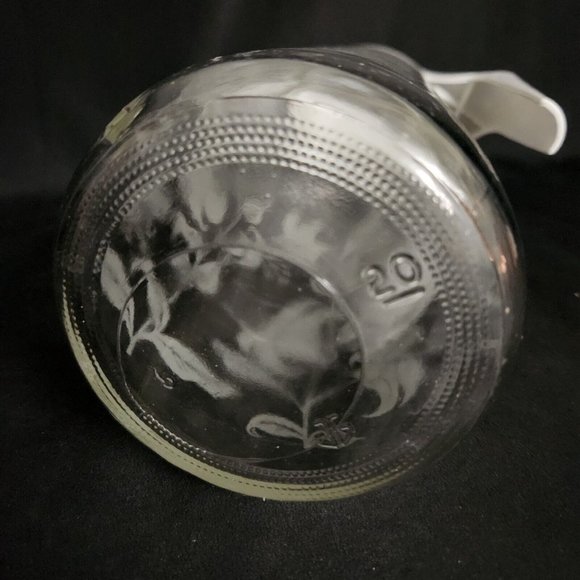 Vintage 1970s Anchor Hocking TANG Glass Pitcher with Lid 1 Quart Etched Lilies - Picture 7 of 7
